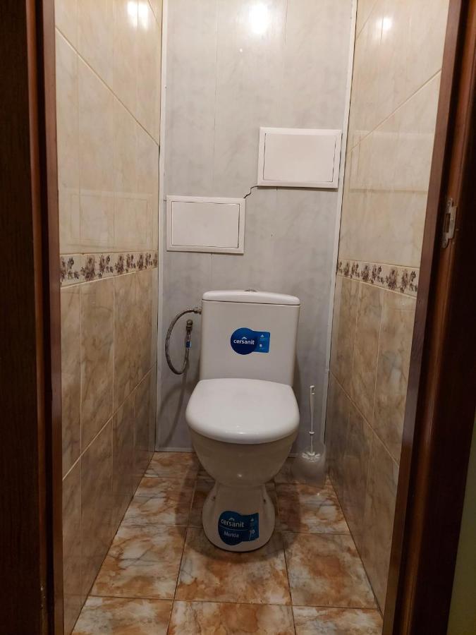 Apartment Sports Palace Просторная Квартира Рядом Дворец Спорта Charkiv Exteriör bild